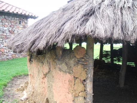 Castru Campa Torres: Reconstrucción casa ástur