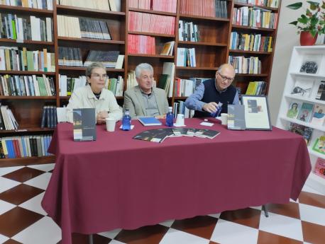 Esther Prieto, Carlos Rubiera y Xosé Ramón Iglesias Cueva presentación 'Memoria de futuru'