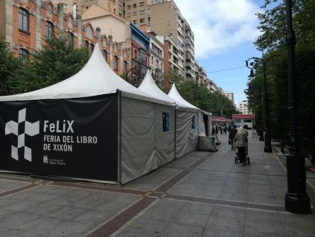 La Feria del Libro de Xixón axunta a 48 editoriales y llibreríes en Begoña